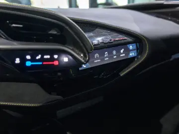 FERRARI SF90 STRADALE   ASSETTO FIORANO