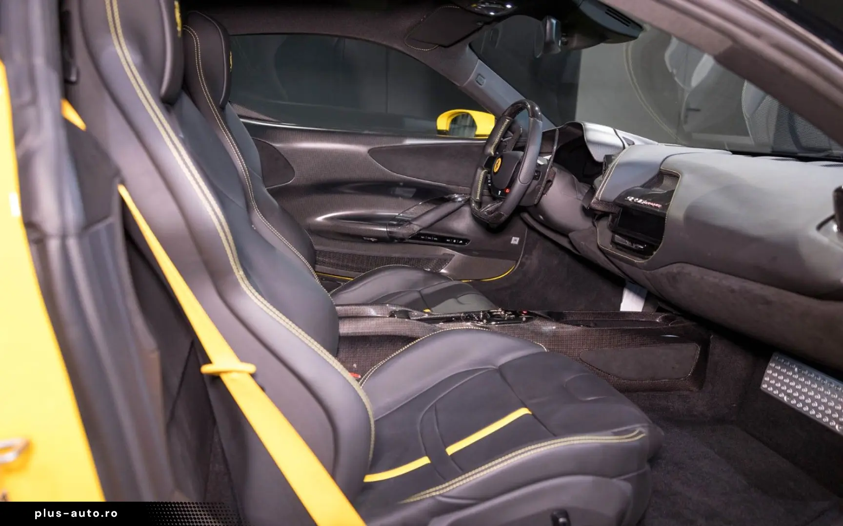 FERRARI SF90 STRADALE   ASSETTO FIORANO