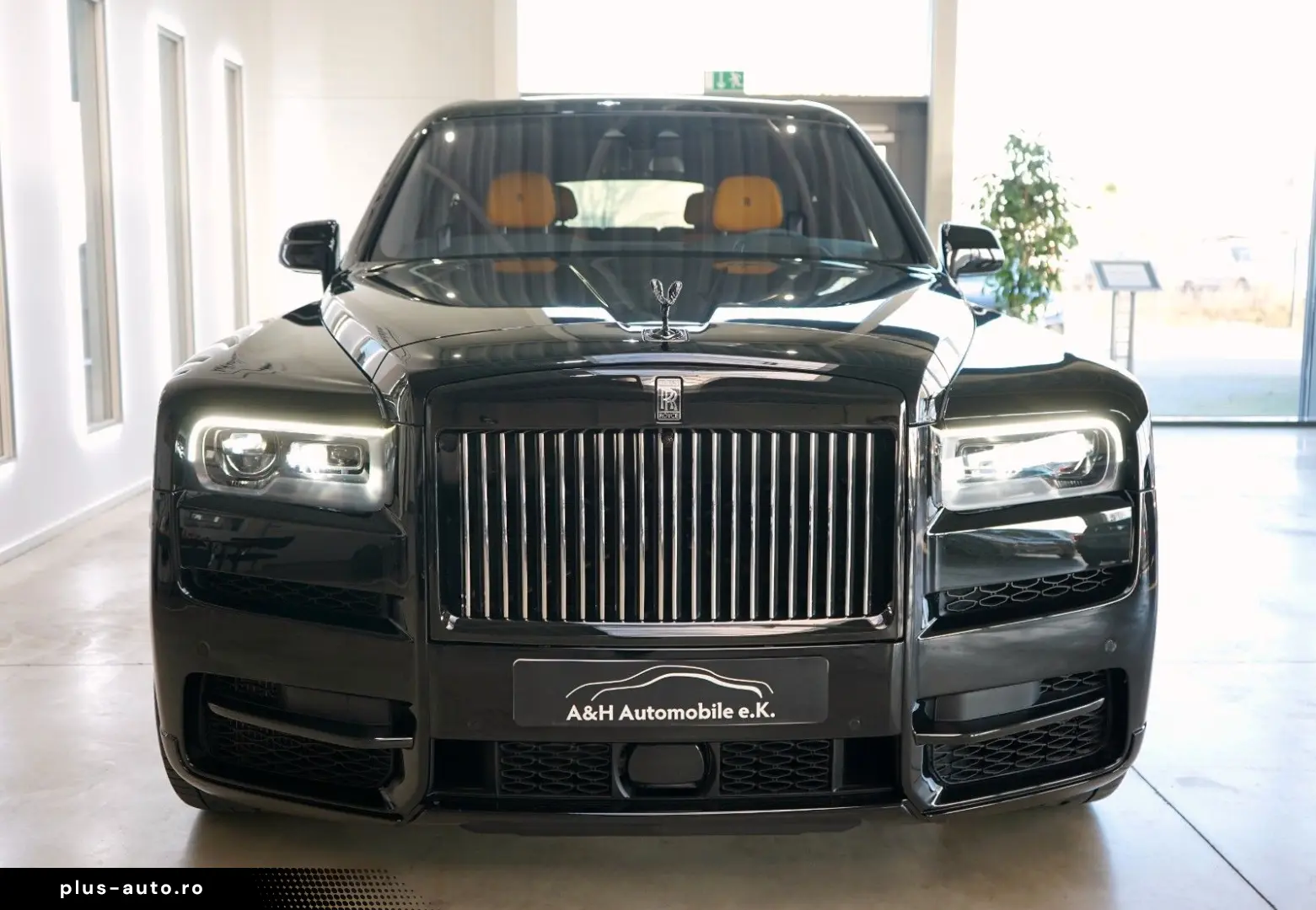 ROLLS ROYCE Cullinan BLACK BADGE MANSORY STARLIGHT BESPOKE