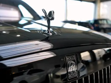 ROLLS ROYCE Cullinan BLACK BADGE MANSORY STARLIGHT BESPOKE