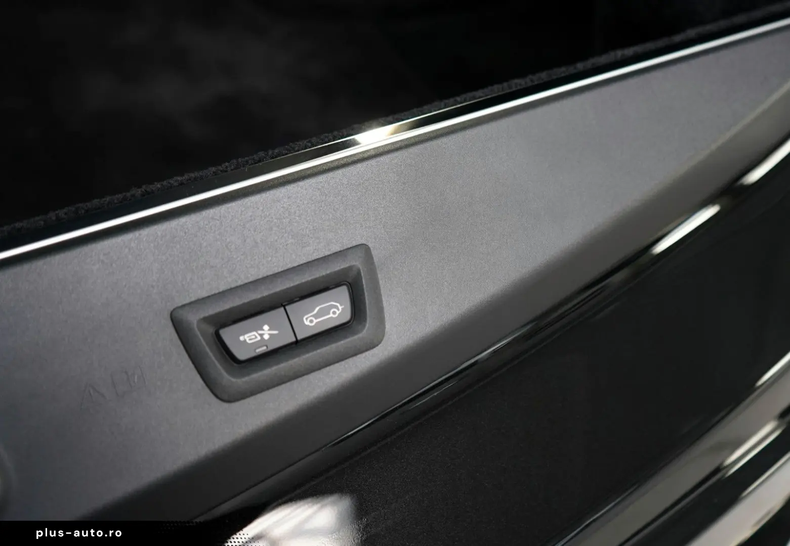 ROLLS ROYCE Cullinan BLACK BADGE MANSORY STARLIGHT BESPOKE