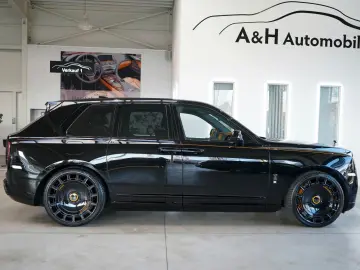 ROLLS ROYCE Cullinan BLACK BADGE MANSORY STARLIGHT BESPOKE