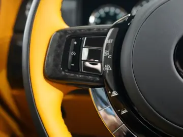 ROLLS ROYCE Cullinan BLACK BADGE MANSORY STARLIGHT BESPOKE