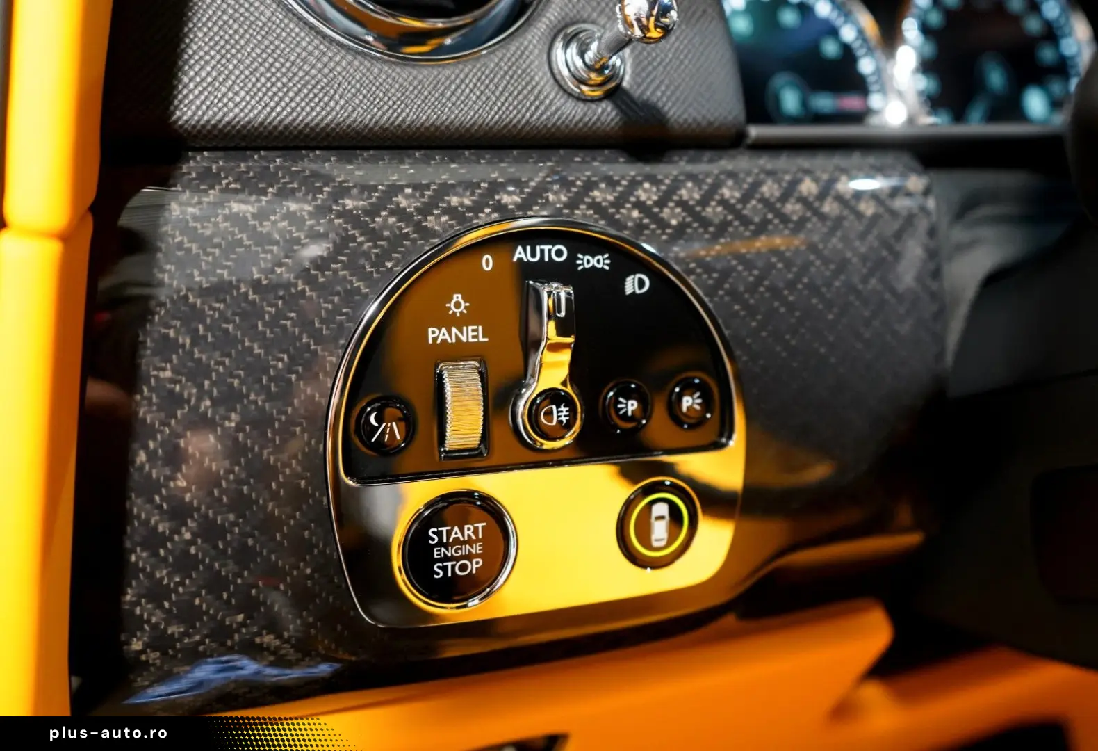 ROLLS ROYCE Cullinan BLACK BADGE MANSORY STARLIGHT BESPOKE