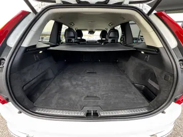 VOLVO XC90 INSCRIPTION    D5    LED