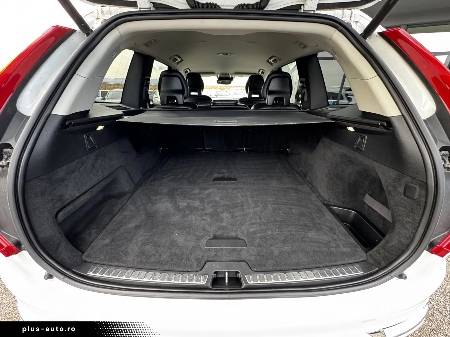 VOLVO XC90 INSCRIPTION    D5    LED