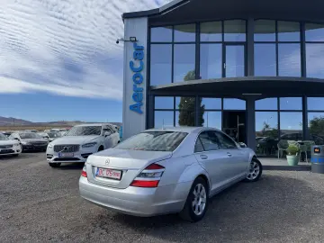 MERCEDES-BENZ S350    272 CP