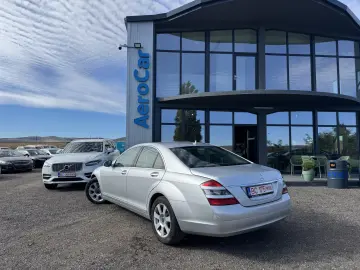 MERCEDES-BENZ S350    272 CP