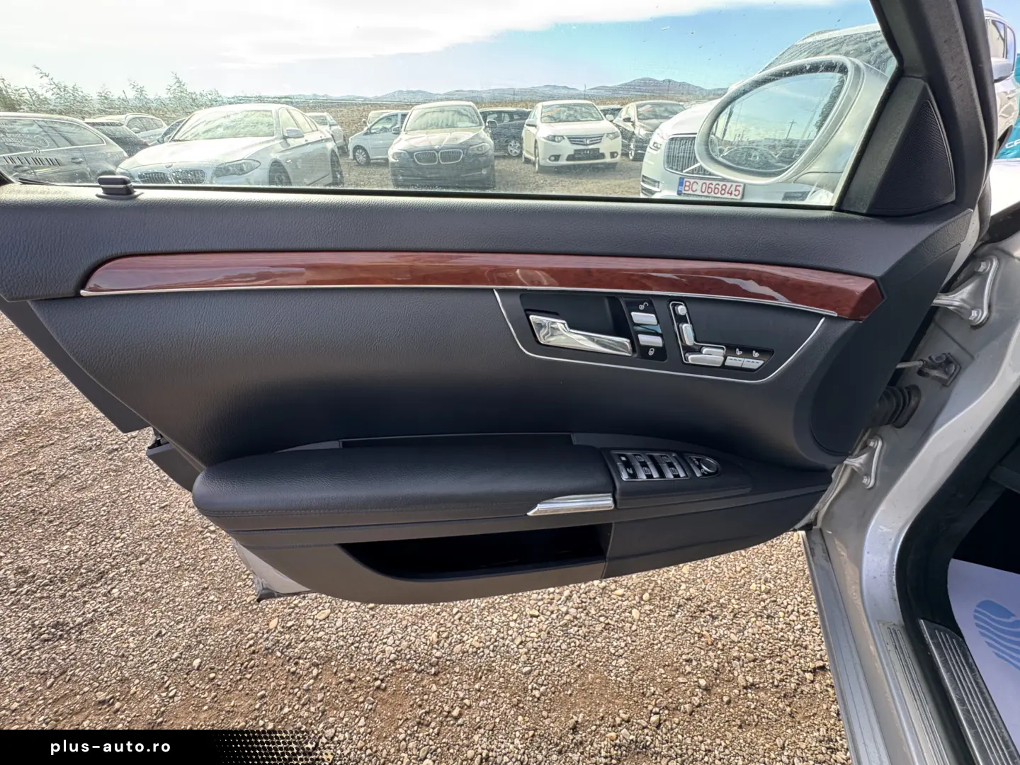 MERCEDES-BENZ S350    272 CP