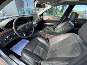MERCEDES-BENZ S350    272 CP