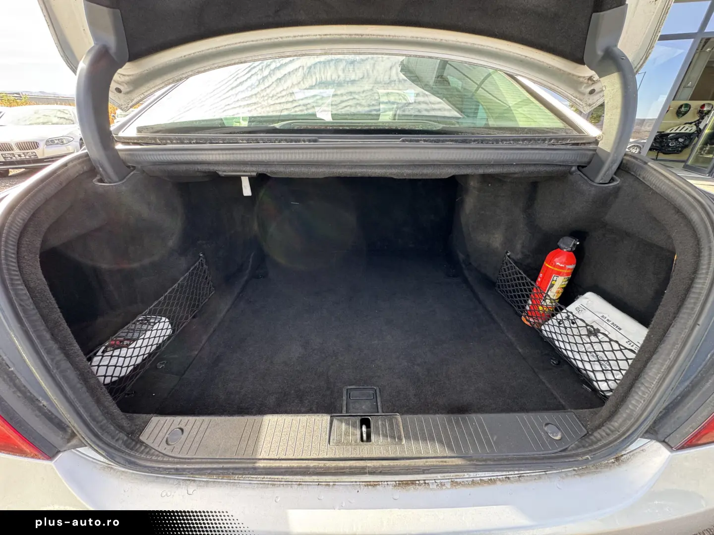 MERCEDES-BENZ S350    272 CP