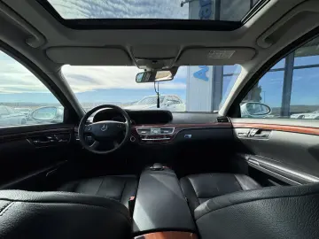 MERCEDES-BENZ S350    272 CP