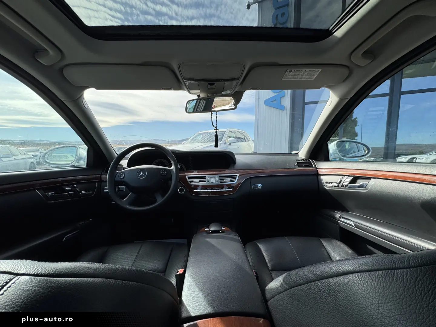 MERCEDES-BENZ S350    272 CP