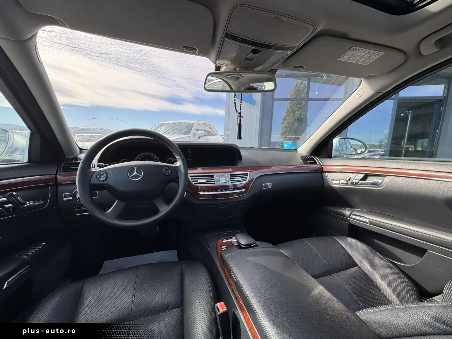 MERCEDES-BENZ S350    272 CP