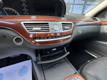 MERCEDES-BENZ S350    272 CP