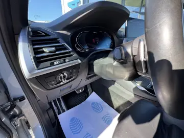 BMW X3 30E    xDrive