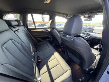BMW X3 30E    xDrive
