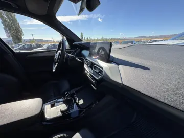 BMW X3 30E    xDrive