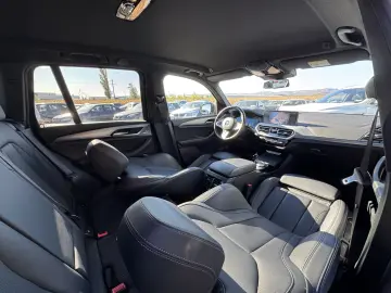 BMW X3 30E    xDrive