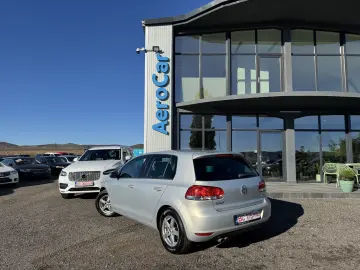 VOLKSWAGEN GOLF    1.4 TSI    122 CP