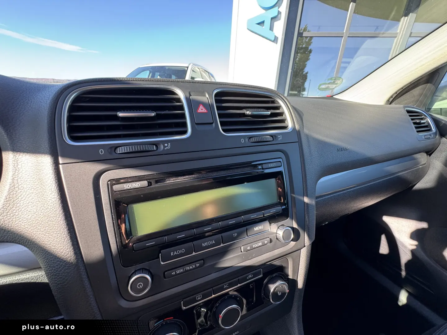 VOLKSWAGEN GOLF    1.4 TSI    122 CP