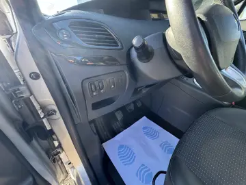 RENAULT MEGANE SCENIC    1.9 dCi