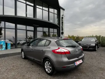 RENAULT MEGANE    1.6 BENZINA