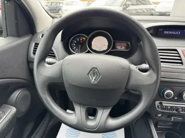 RENAULT MEGANE    1.6 BENZINA