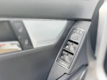 MERCEDES-BENZ C180 KOMPRESOR