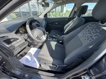 RENAULT MEGANE    1.5 dCi    AUTOMAT