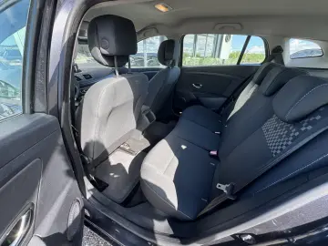 RENAULT MEGANE    1.5 dCi    AUTOMAT