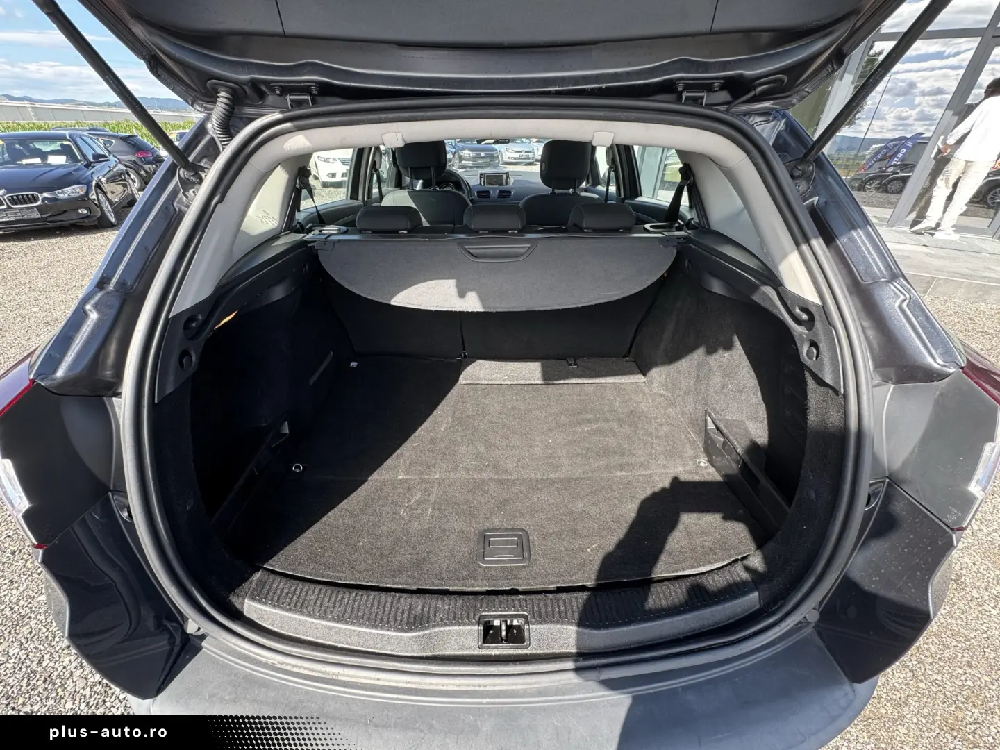 RENAULT MEGANE    1.5 dCi    AUTOMAT