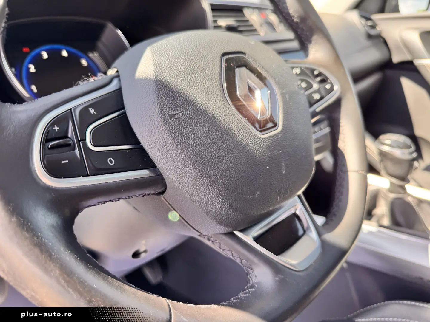 RENAULT KADJAR    UNIC PROPRIETAR