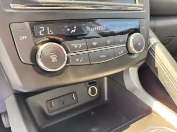 RENAULT KADJAR    UNIC PROPRIETAR