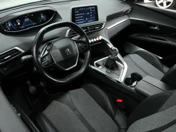 Peugeot 3008 1.2 PureTech Turbo S&S Allure