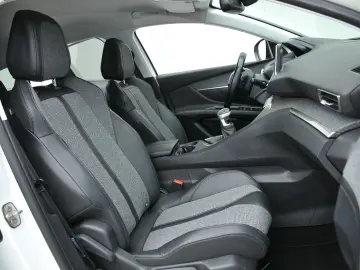 Peugeot 3008 1.2 PureTech Turbo S&S Allure