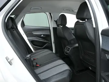 Peugeot 3008 1.2 PureTech Turbo S&S Allure