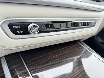 BMW X7 M50d    FARURI LASER