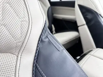 BMW X7 M50d    FARURI LASER