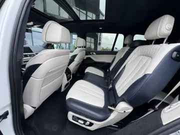 BMW X7 M50d    FARURI LASER