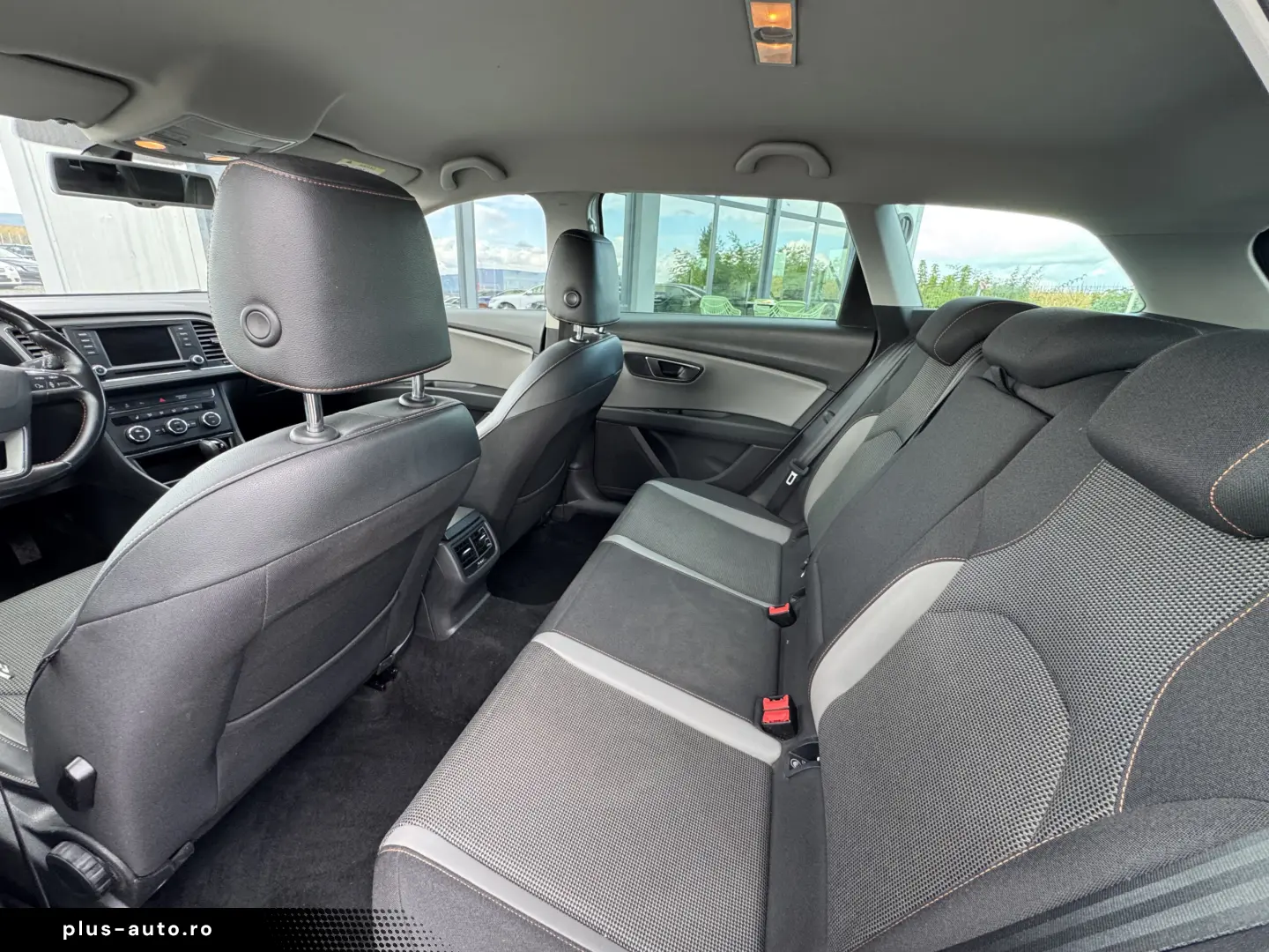 SEAT LEON XPERIENCE    2.0 TDI    AUTOMAT