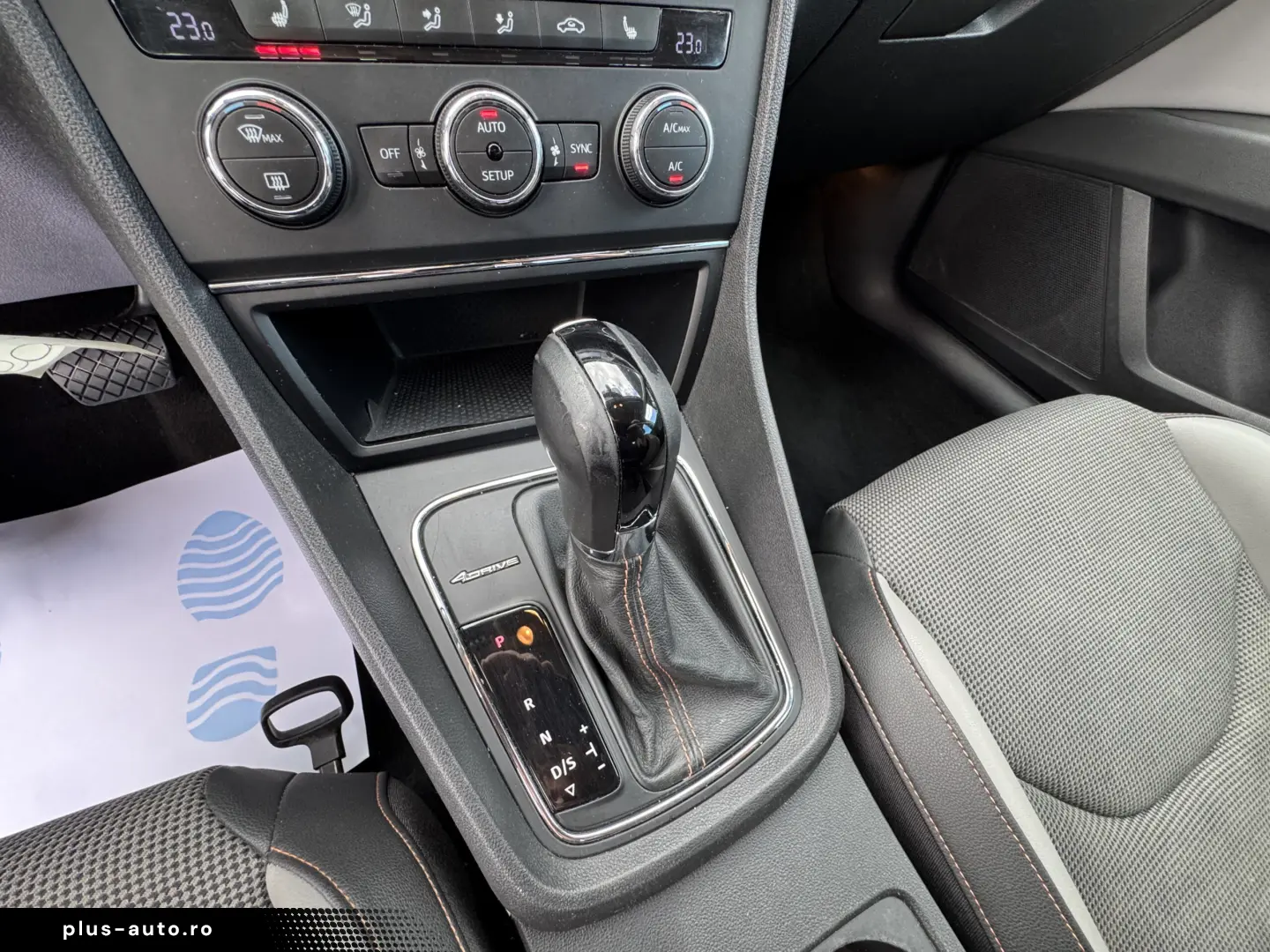 SEAT LEON XPERIENCE    2.0 TDI    AUTOMAT