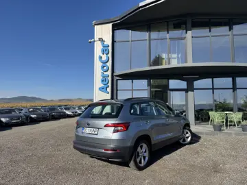 SKODA KAROQ    AUTOMAT