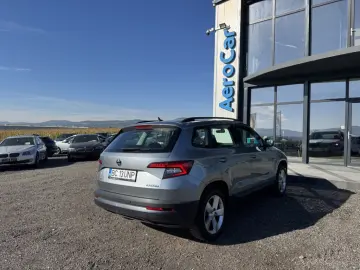 SKODA KAROQ    AUTOMAT