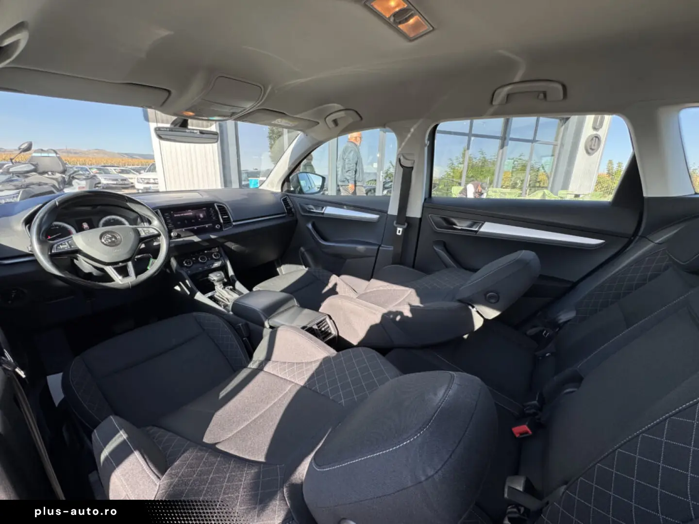 SKODA KAROQ    AUTOMAT