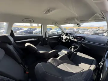 SKODA KAROQ    AUTOMAT