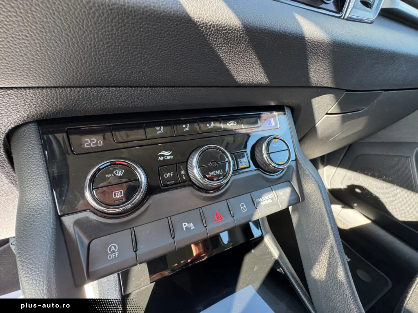 SKODA KAROQ    AUTOMAT