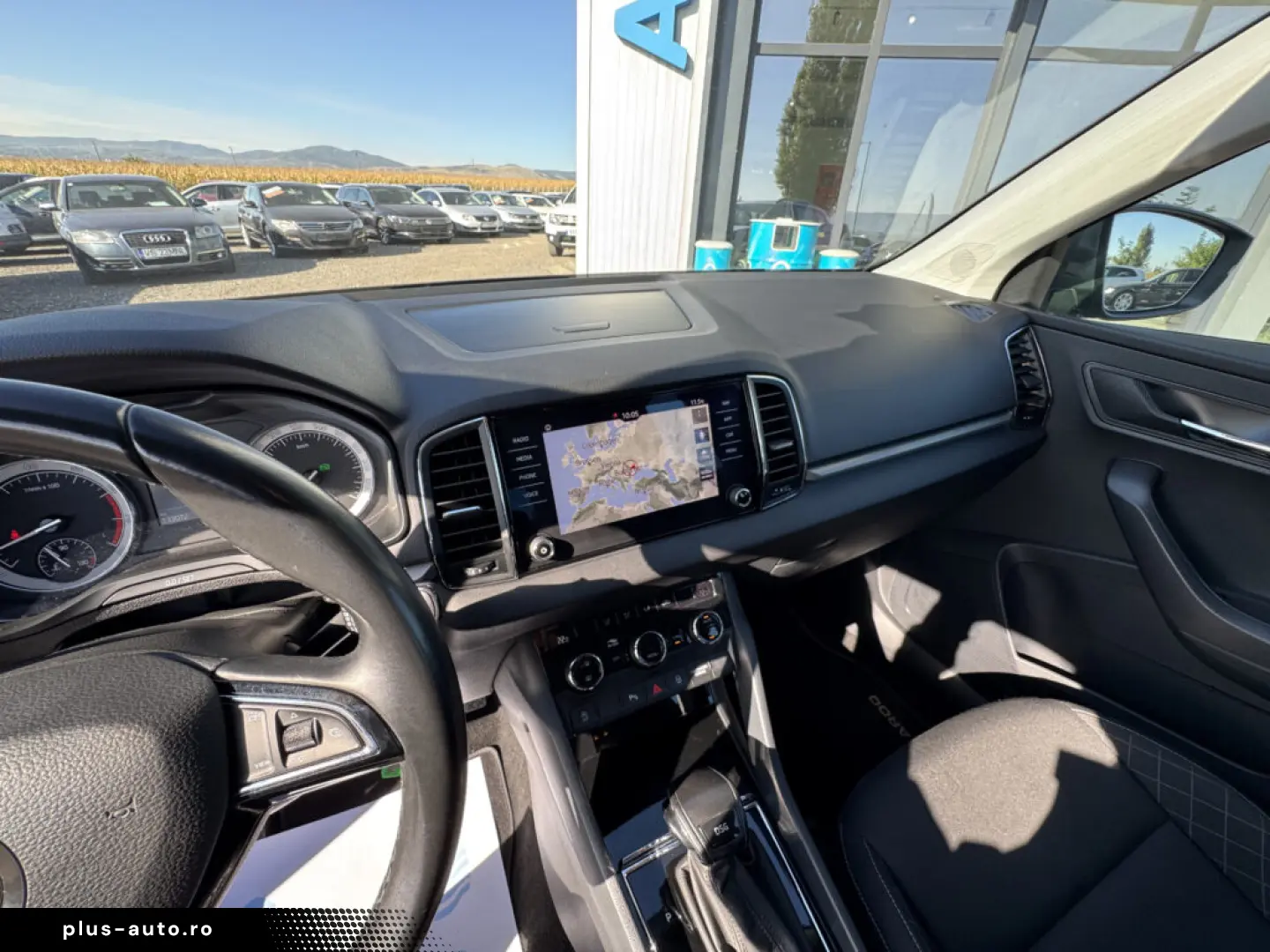 SKODA KAROQ    AUTOMAT