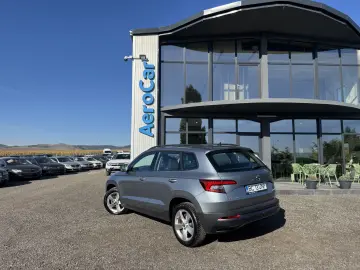SKODA KAROQ    AUTOMAT