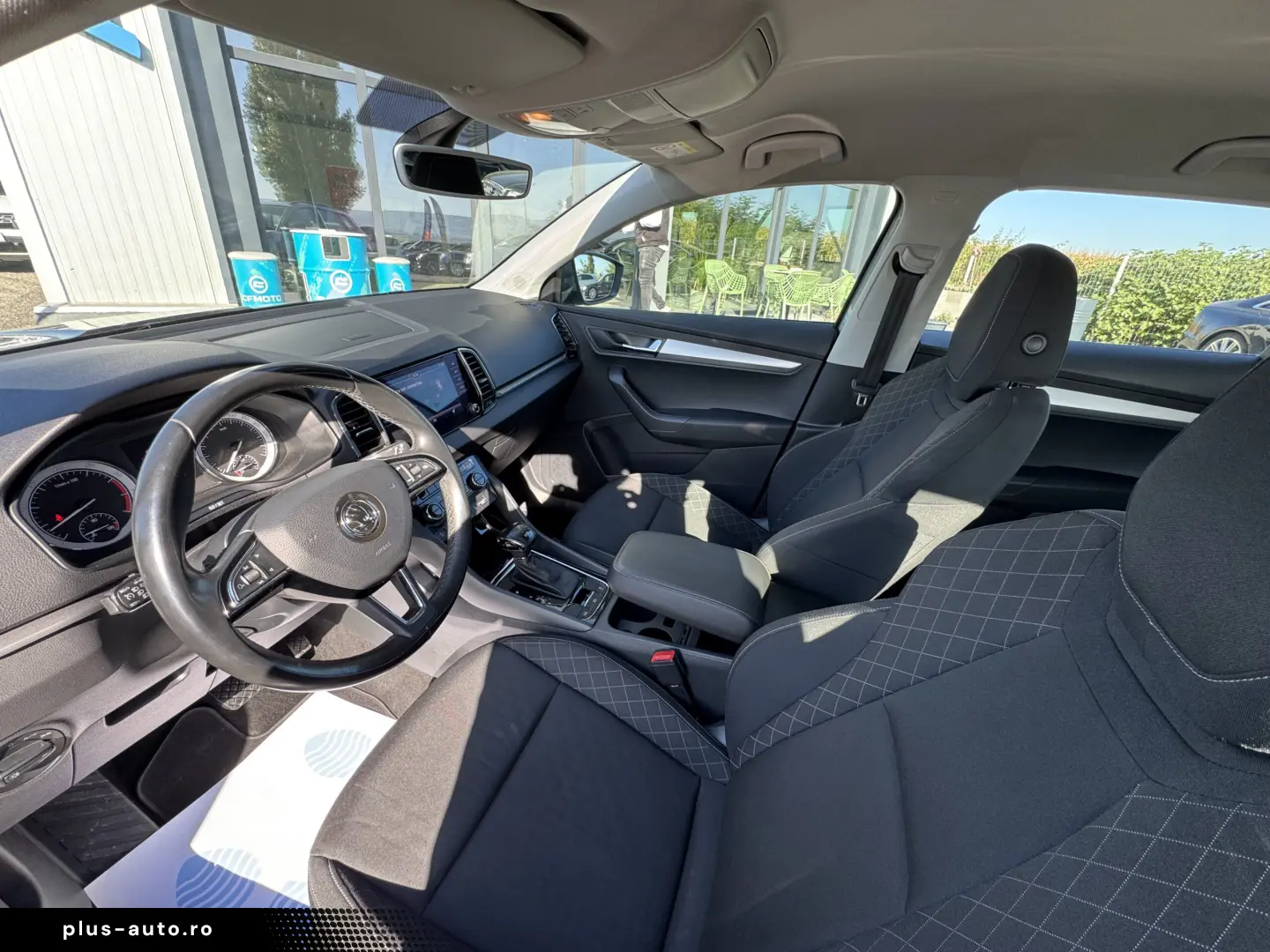 SKODA KAROQ    AUTOMAT